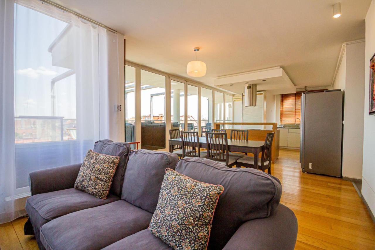Luxury Apartment With Balcony In Downtown Budapest Exterior foto