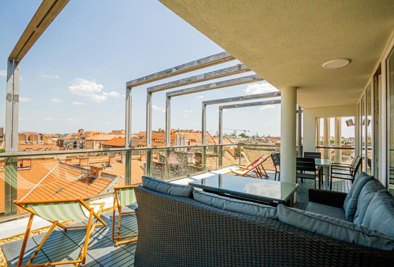 Luxury Apartment With Balcony In Downtown Budapest Exterior foto