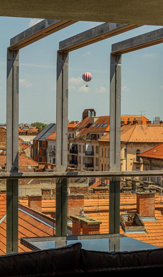 Luxury Apartment With Balcony In Downtown Budapest Exterior foto